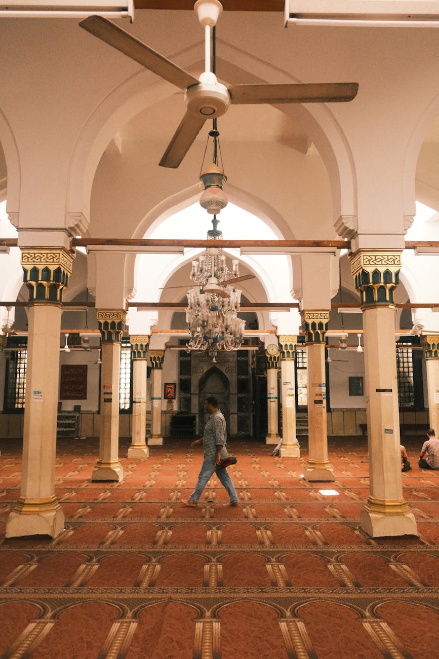 Viva o Mês Inteiro com Apenas US$300: Sonho ou Realidade?